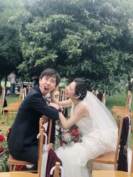 -艾米丽婚纱礼服