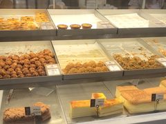 面包甜点陈列柜-珍糕兴(三林店)
