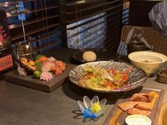 -铭牛烧肉·和牛海鲜自助(高新月牙湖店)