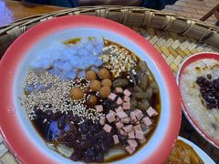 -爆炸头阿姨小四川正宗川味小吃(无任何分店)