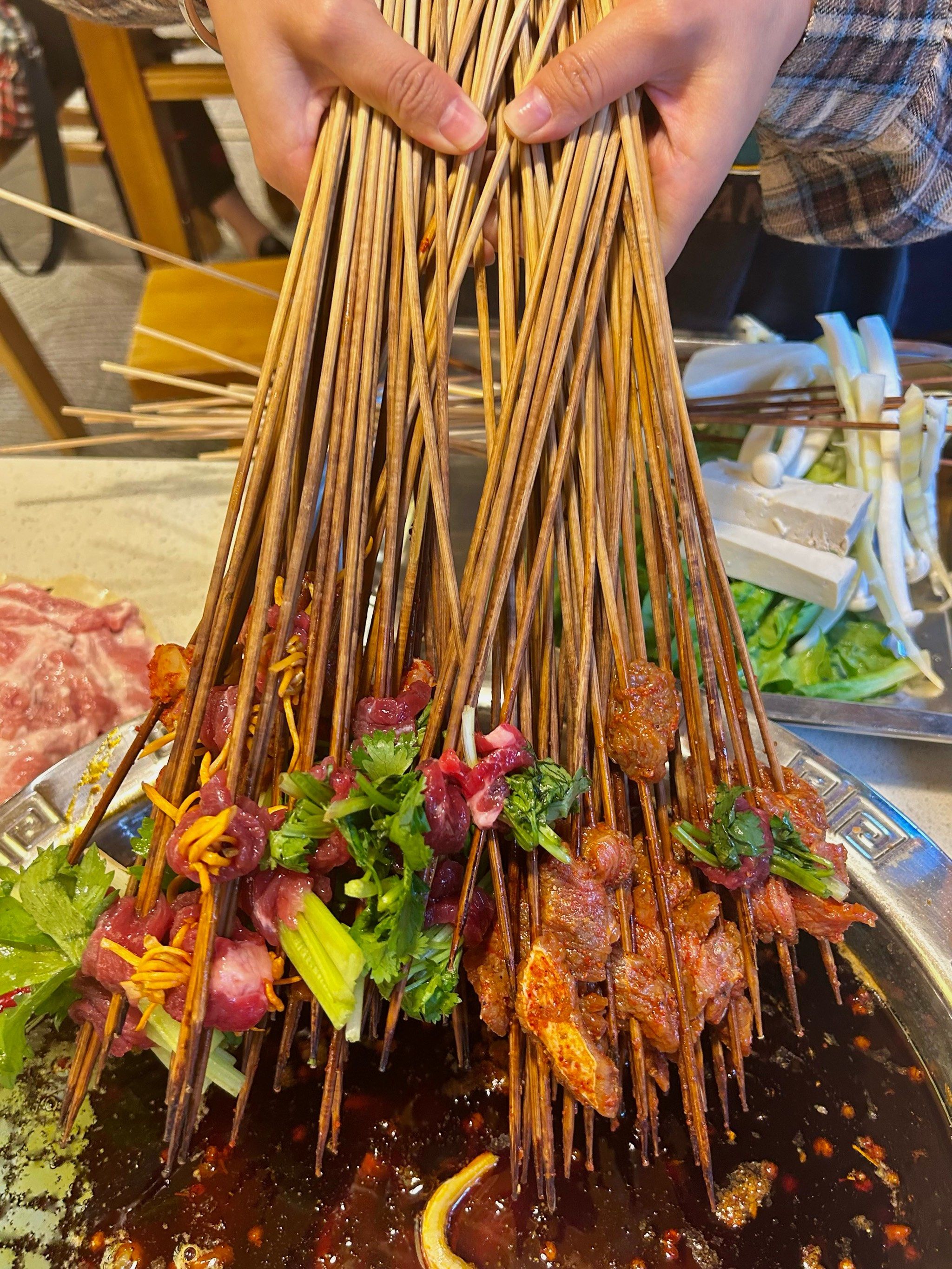 n看得见的新鲜9199
虾啊香菜牛肉这些,光看起来肉质都很鲜