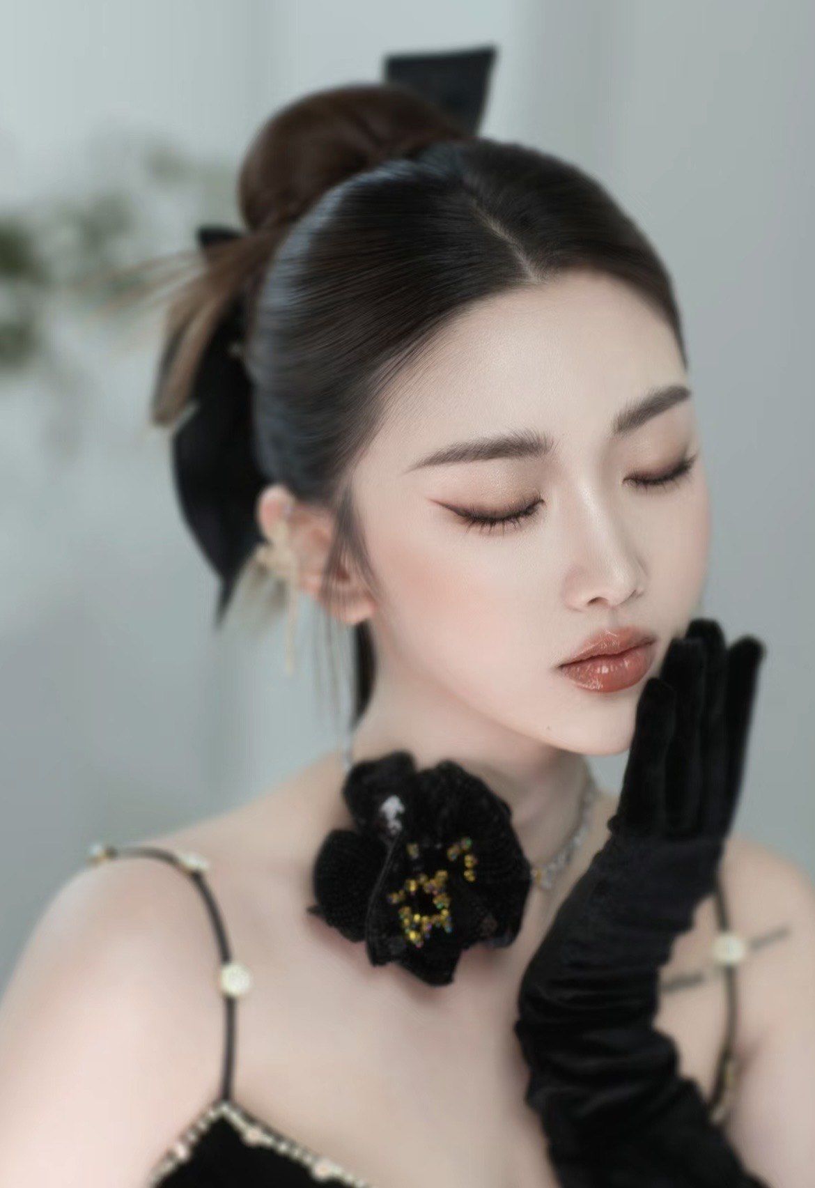 黑色婚纱配什么妆容