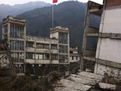 -四川汶川特大地震漩口中学遗址