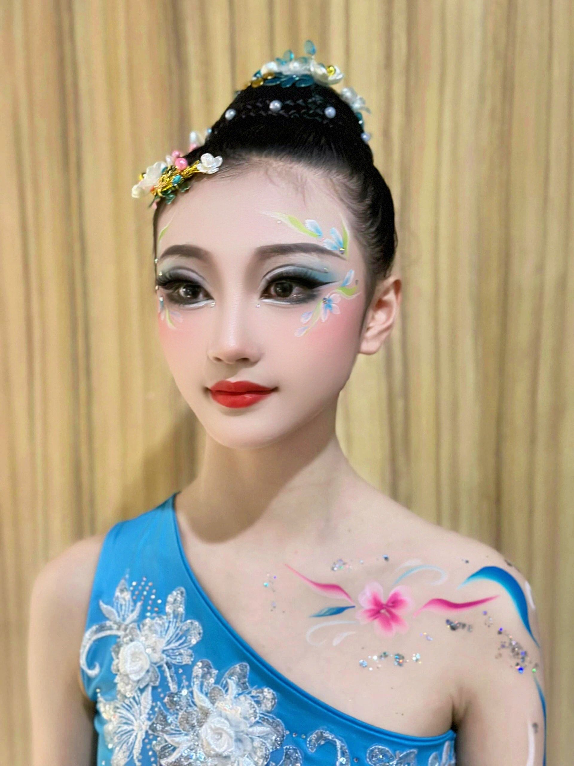 参赛国风舞蹈妆发 #化妆 #美妆 #汉服妆造 #古风妆造 #学化妆 #甜系