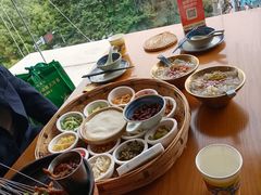 -包整·丝娃娃(一览甲秀楼风景店)