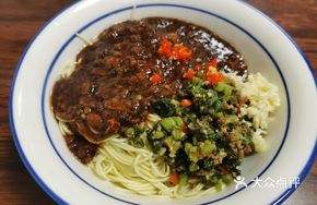 Snowy Red Sauce Noodles with Double Width Noodles