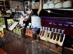 -ZING COFFEE 镜咖啡