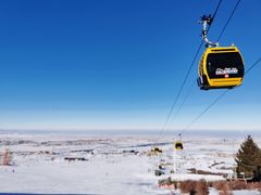 -丝绸之路山地度假区滑雪场
