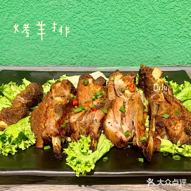 老板，来十斤小龙虾，先。