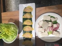 娃娃菜-三人行骨头王火锅(长寿店)