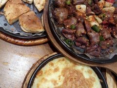 -老东镇啤酒屋海鲜加工·蒸汽海鲜·海鲜烧烤(台东店)