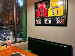 -京狮炙燥·精酿烧烤(首经贸店)
