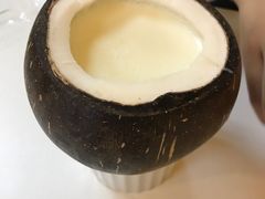 -志龙皇冠吃货椰子铺