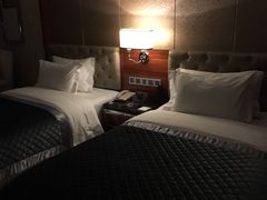 -华雅·云缦酒店(岳阳楼区火车站店)