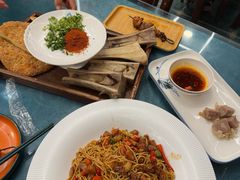 -乡村馕坑肉·烧烤·新疆菜·本地人更爱吃(阿勒泰首店)
