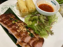 西贡炭烧烤猪颈肉配菠萝-美奈小馆·东南亚菜(福田星河COCO Park店)