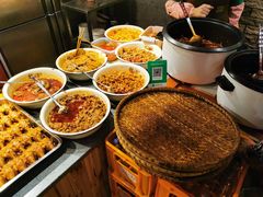 -爆炸头阿姨小四川正宗川味小吃(无任何分店)