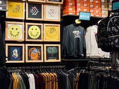 -五环Outlets(高新工厂店)