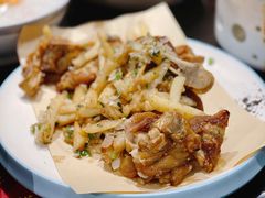 白切肘子-川流不息·地道川菜·小龙虾(新松江路店)