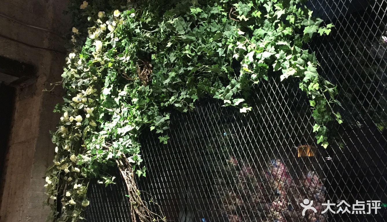 尤其是当初的汉堡。当然现在太原的好吃汉堡店还是蛮多的