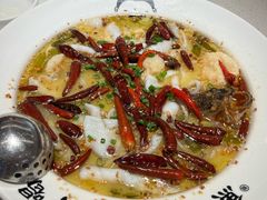 老坛酸菜鲈鱼-江渔儿酸菜鱼(曜一城店)