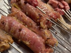 -喜悦小串丹东小黄牛海鲜烧烤大排档(民主广场店)