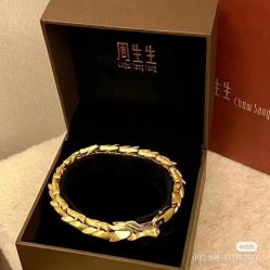 -周生生Chow Sang Sang(苏州美罗高新店)