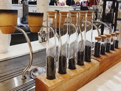 -霸王茶姬(金贸中路店)