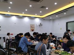 大堂-贞姨美食·老字号海鲜大排档