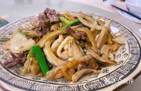 Sour Pickle Stir-fried Chicken Offal