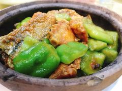 三文鱼骨焖苦瓜-联邦酒楼