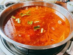 -黄利砖万峰林布依特色酸笋牛肉馆