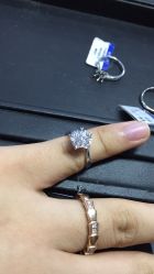 -威德钻石-克拉钻大本营(南京东路店)