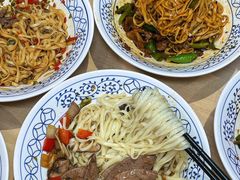 -李与白包子铺(桐梓林店)