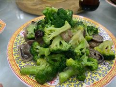 西兰花扒草菇-砂锅居(西四店)