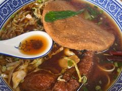 -沪西老弄堂面馆(定西路店)