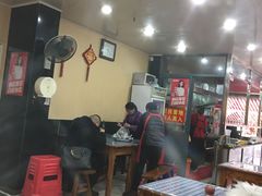 大堂-潘国仙耳光馄饨(黄家阙路店)