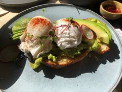 牛油果温泉蛋吐司-O'mills Sourdough Bakery&Bistro(永嘉路店)