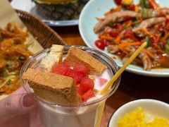 -老滇山寨•云南特色菜•地方菜•民族风情歌舞表演(金碧店)
