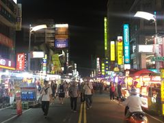 -六合夜市
