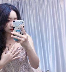 -莫小姐婚纱