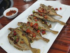 -覃记海鲜美食餐厅