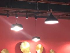 -虾弄弄海派小龙虾·牛羊蝎子火锅