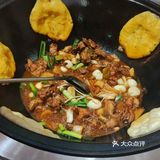 不知道吃什么的话，来吃吃地锅鸡吧