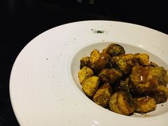秘制酥脆迷你土豆-C&R西班牙餐厅