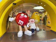 -m豆巧克力世界(上海世茂广场店)