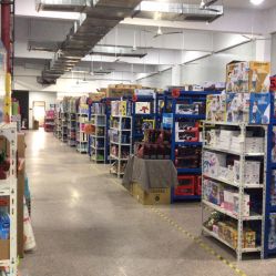 -逝水玩具折扣店