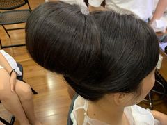 -金夫人化妆摄影职业培训学校