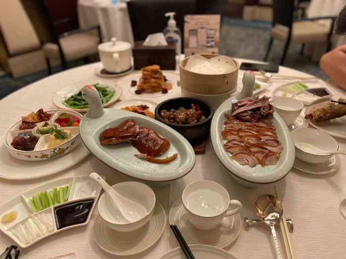 夏宫·中国大饭店-"好久没来夏宫中餐厅啦,感觉和以前灰常不同.