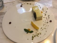 -La Mer Restaurant & Lounge